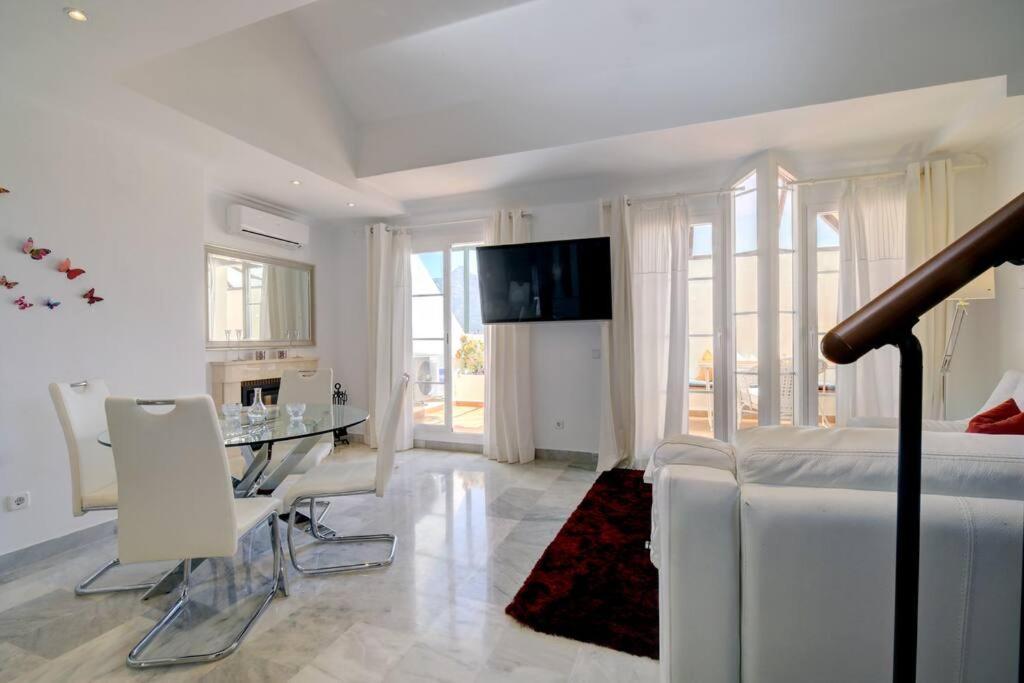 Puerto Banus Penthouse Duplex Corner Apartamento Marbella